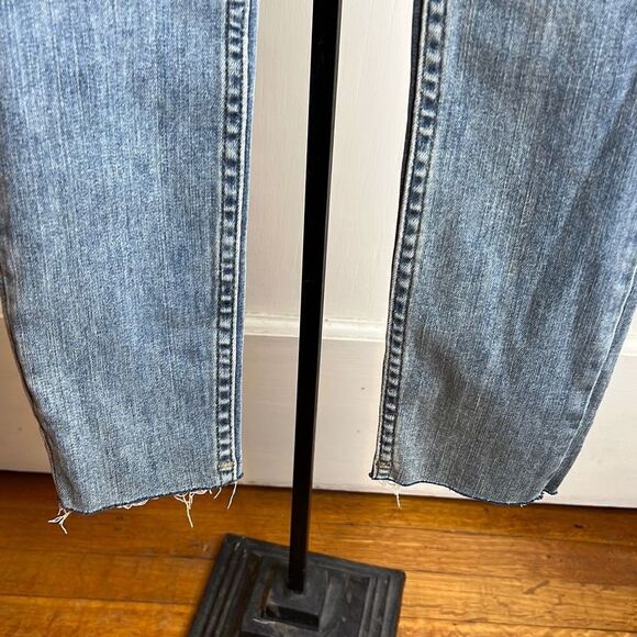 Free People Reagan Button fly Skinny high rise jeans raw hem Size 24 NWT - Picture 5 of 8